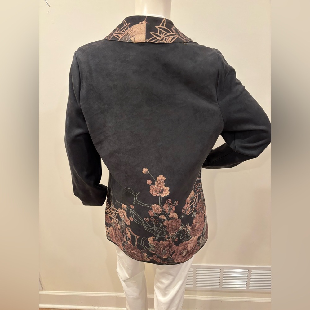 Radzoli Floral Asymmetrical Grey & Pastel Embroidery Detail Button-Up Tunic, L - Picture 7 of 13